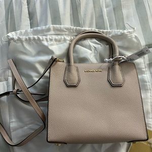 Michael Kors Mercer studio leather messenger pink